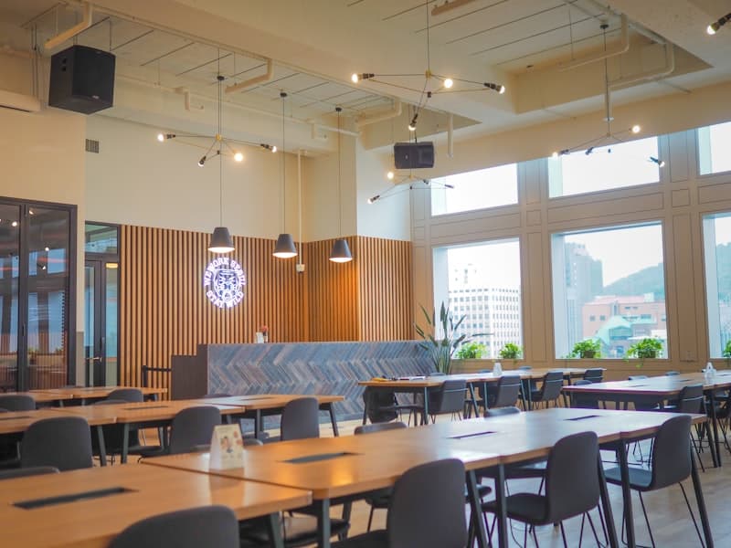 Franchise restaurant chain exterior — consistent multi-store branding